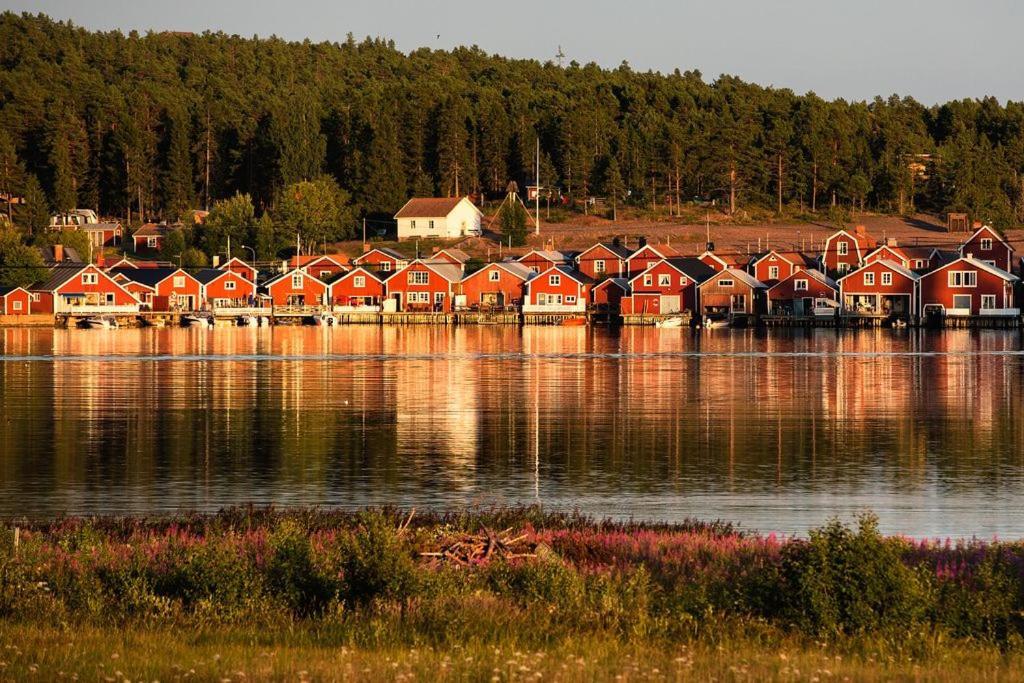 Norrfaellsviken Rum & Koek Hotel Mjallom ภายนอก รูปภาพ